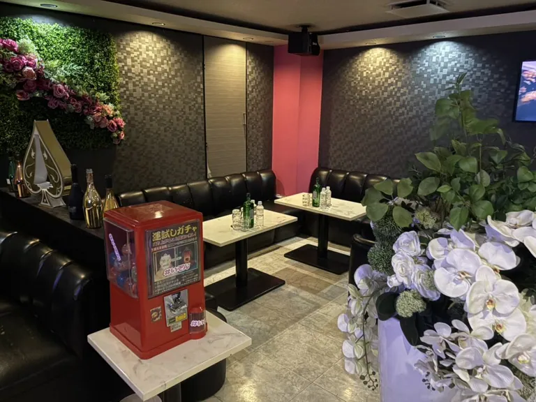 クレヨンの店内