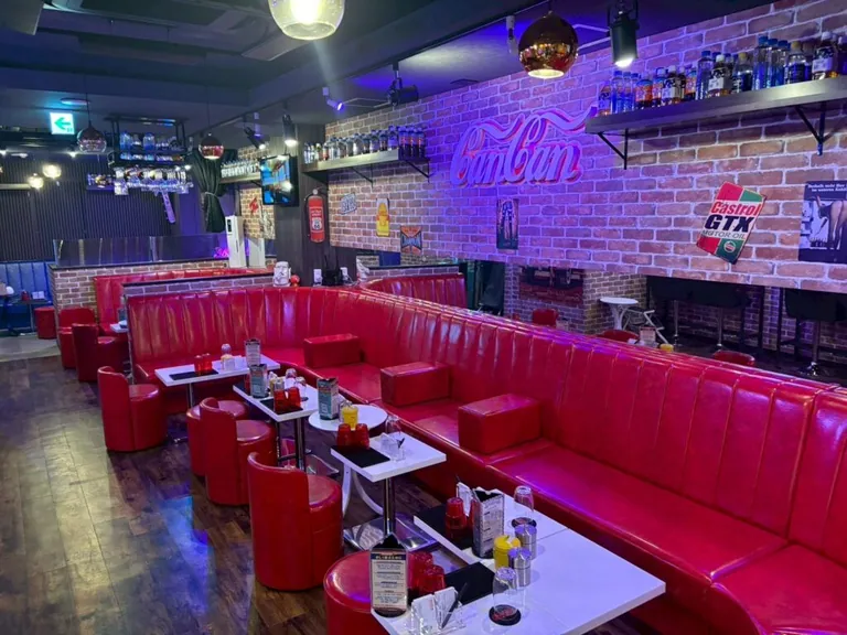 カンカンの店内