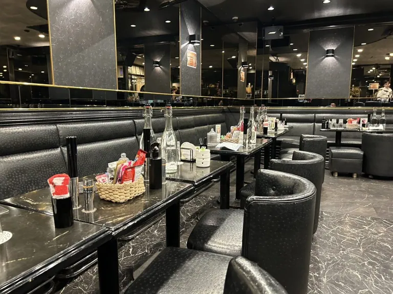 エイムの店内
