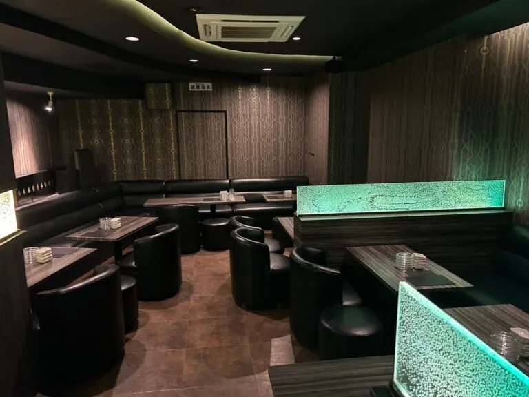 ダックスクイーンの店内
