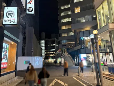 ゼロから始まる彼女への道順 7／10：一つ目の十字路を越えて直進します。