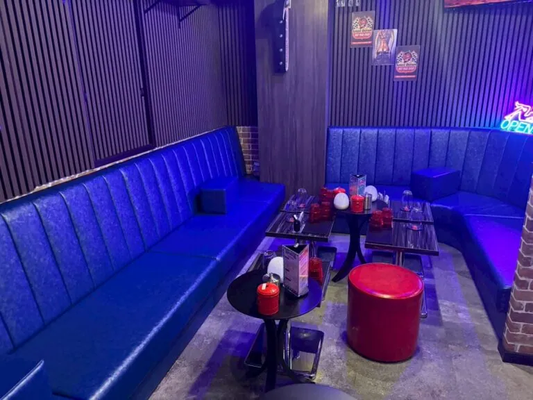 カンカンの店内