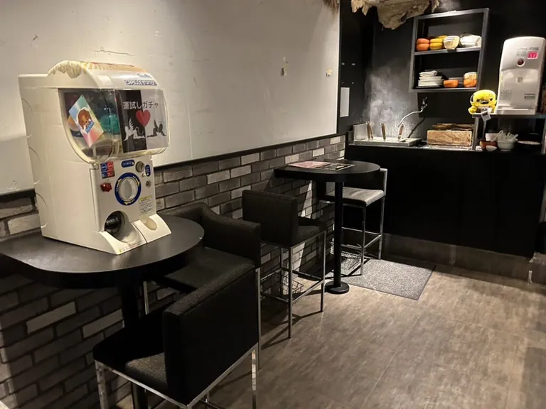 ラメンバーの店内