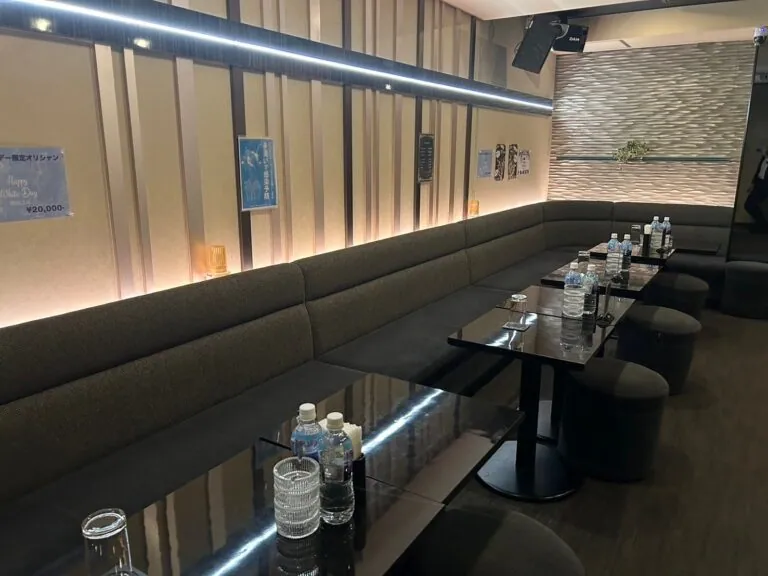 ヴェスパーの店内