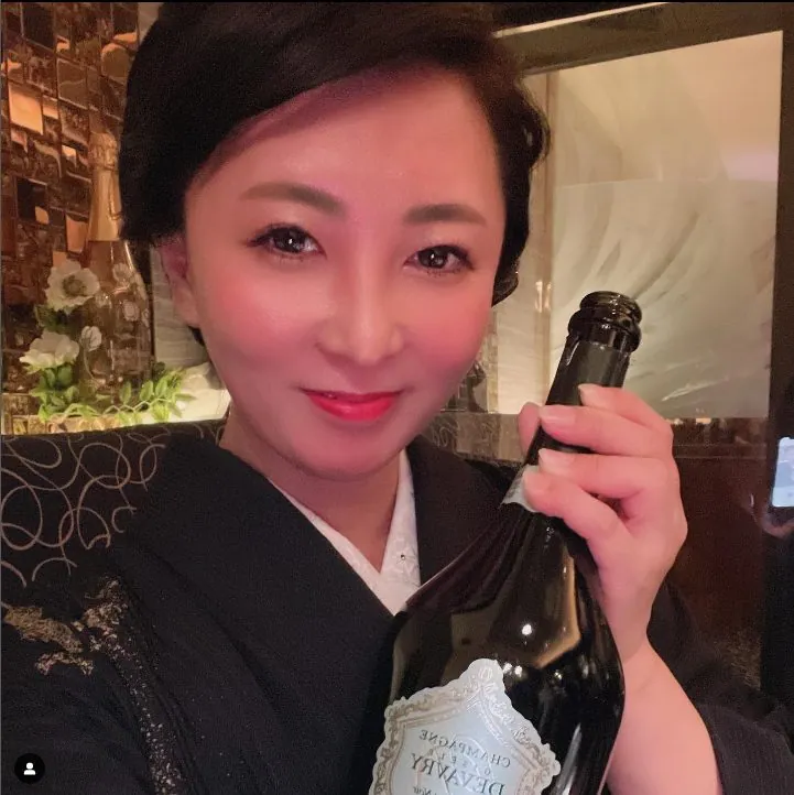 綾瀬 （あやせ）の店内