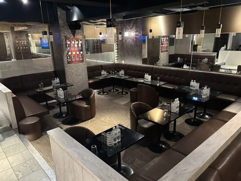 クラッシュの店内