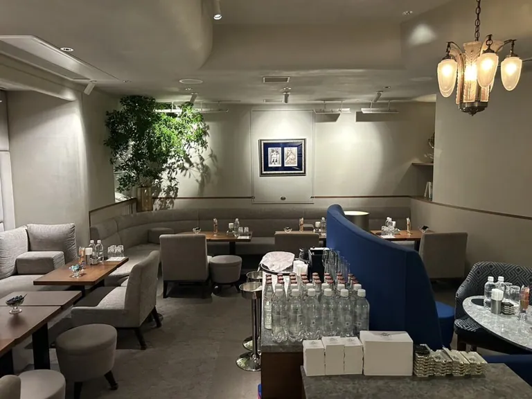 メゾンドエムの店内