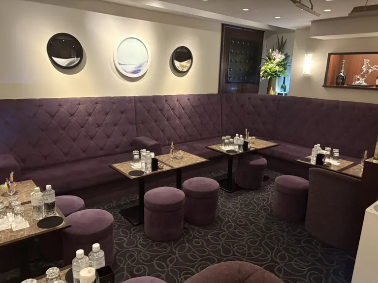 フォルトゥナの店内
