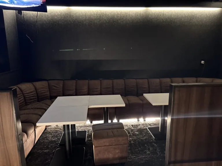 ラグーンの店内