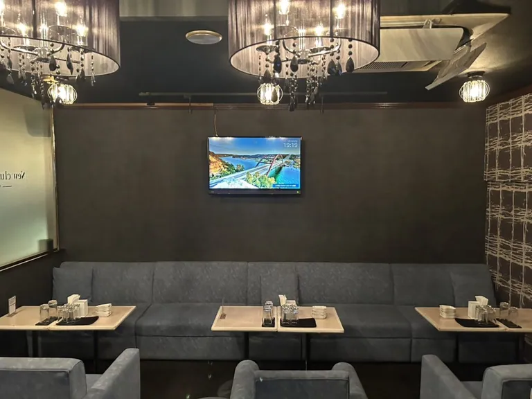 ワイの店内