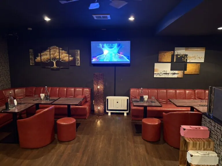 五井 アウローラの店内