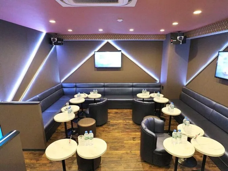 ハロの店内