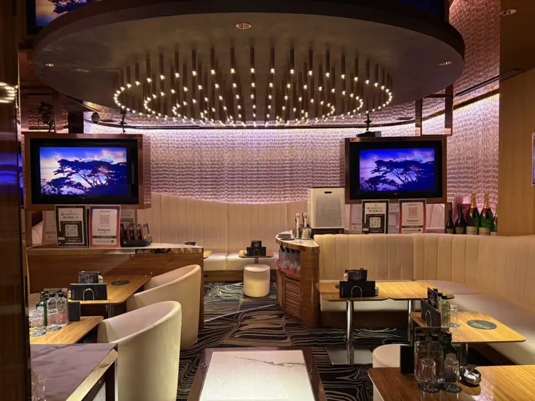 プランビーの店内