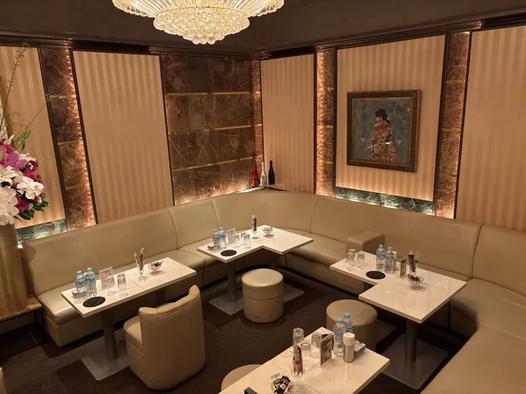 香山（カヤマ）の店内
