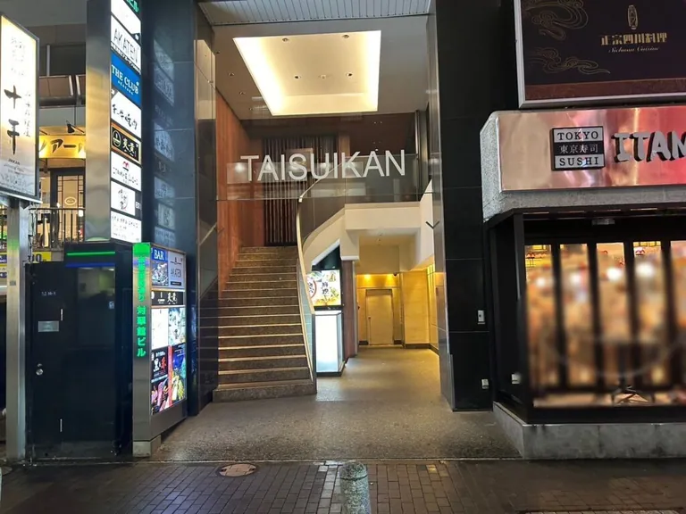 ザクラブの店内