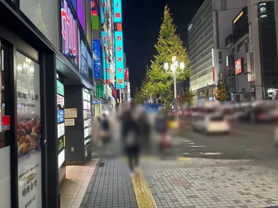 ピークへの道順 7／13：二つ目の路地も越えます。