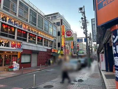 プレステージへの道順 8／10：一つ目の十字路に出たら右折します。