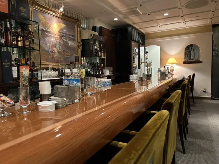 水上 （ミズカミ）の店内