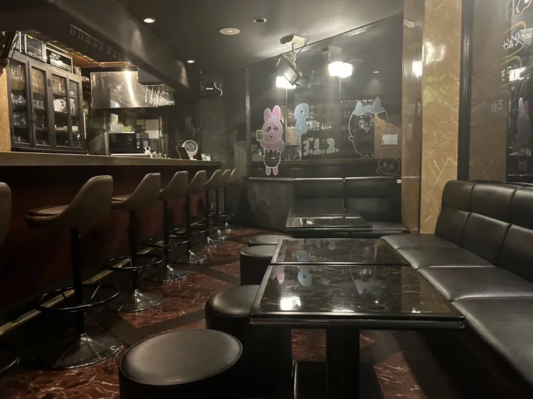 ユラリの店内