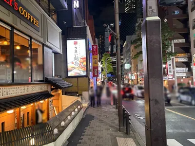まごころへの道順 4／7：左折後、直進します。