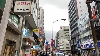 練馬　エクラへの道順 3／7：横断歩道を渡ったら右折します。