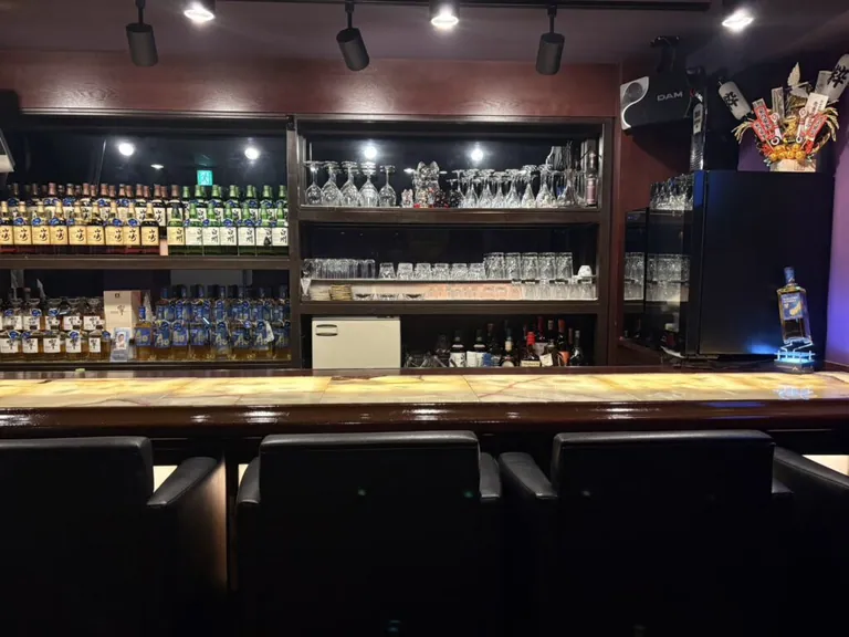 粋 （スイ）の店内
