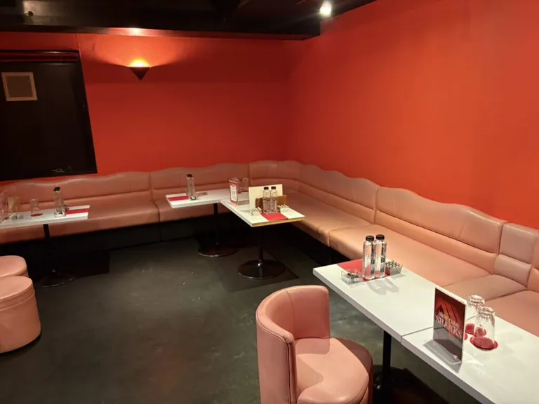 ロジャーの店内