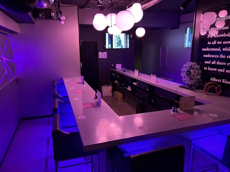 美少女アカデミア （ビショウジョアカデミア）の店内