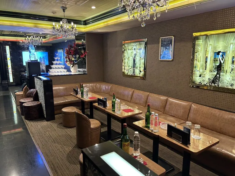 ラグゼリアの店内
