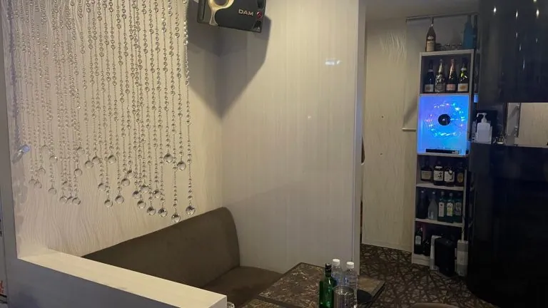 ラフテルの店内