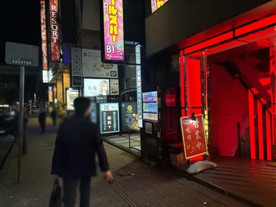 グランヴァレへの道順 17／17：少し進むと右手に千葉グランヴァレが入る「千葉中央ビル」があります。