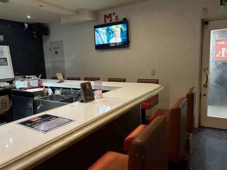 エムズ （Girl’s Bar M’s）の店内