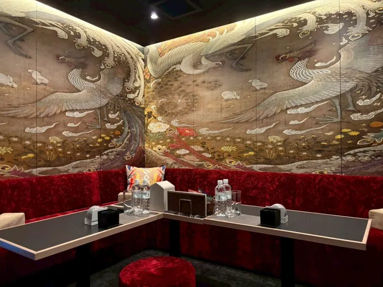 レジェンドの店内