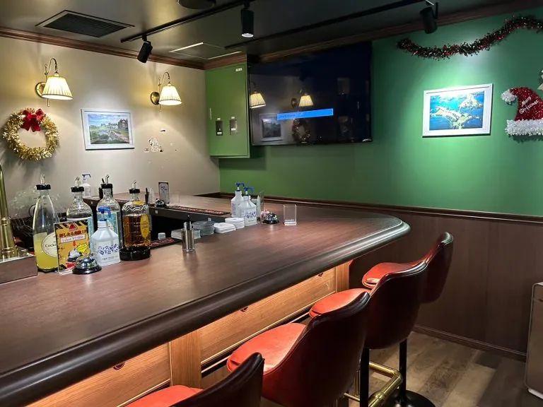 104GA （イチマルヨンジーエー）の店内