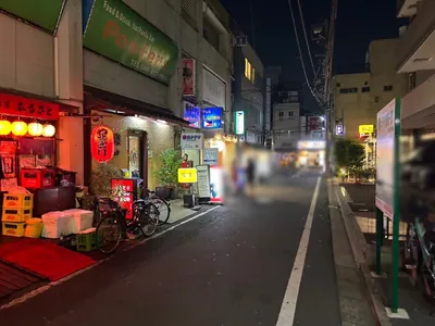 蕨　ラトゥールへの道順 6／6：少し歩くと左手に蕨ラトゥールの入るビルがあります。