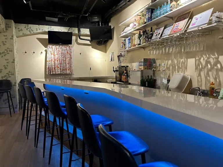 ラグジュアリーの店内