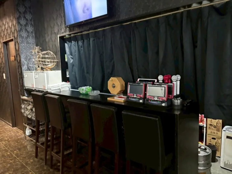 ベルエ （Girl’s Bar &Darts Belle）の店内