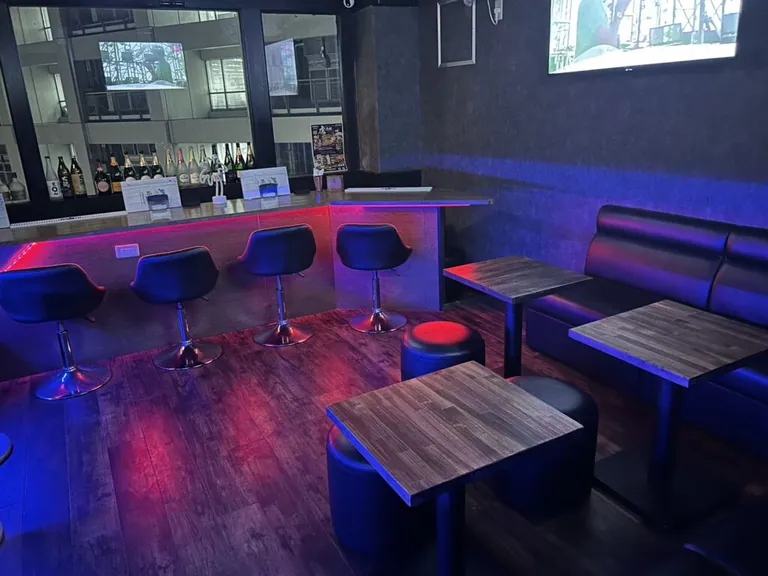 トラジロウ （カラオケ＆バー TORAJIROU）の店内