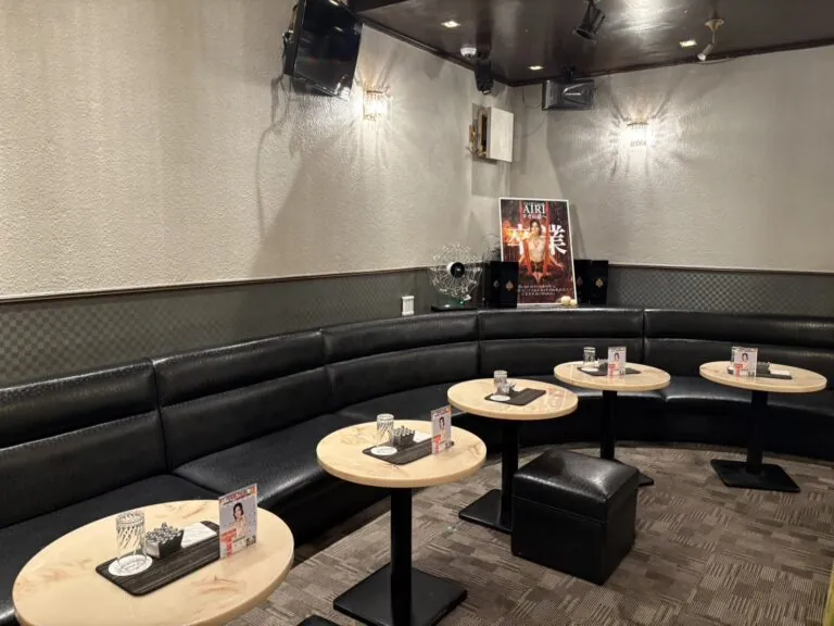 ティトゥルースの店内