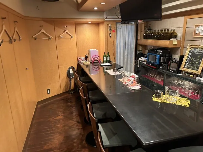 ニューアゲインの店内