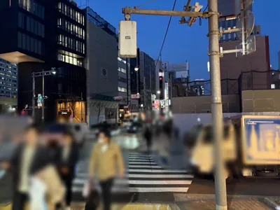 オネスティへの道順 4／11：二つ目の横断歩道も渡ります。