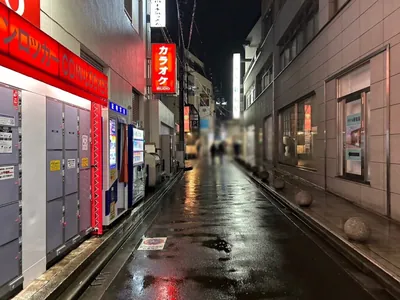 ウルスへの道順 4／7：突き当りまで直進します。