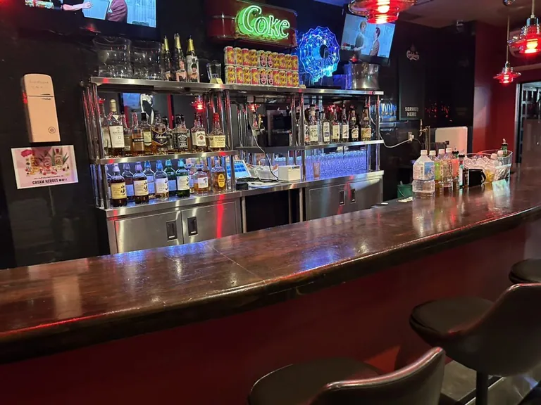 エビス本店 （CAFE BAR. EBISU本店）の店内
