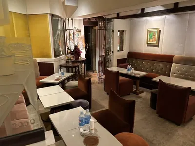 帝 （ミカド）の店内