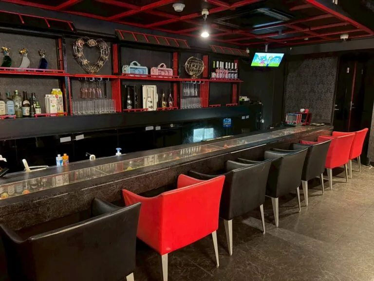 パーティーパーティーの店内