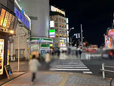 グレアへの道順 4／8：左手の三つ目の路地を左折して「仲町通り」に入ります。