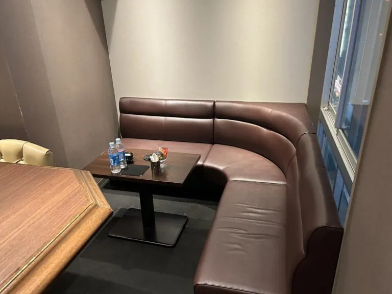 十八号 （ジュウハチゴウ）の店内