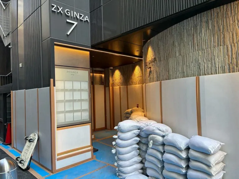 ウルの店内