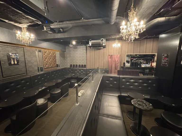 エム （美熟女M）の店内