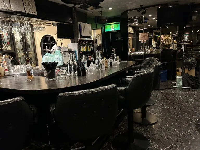 エイムの店内